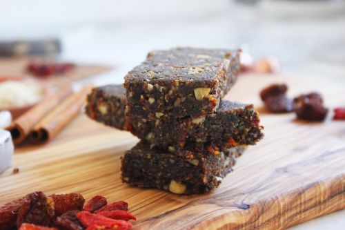  fruit and nut healthy bars with superfoods